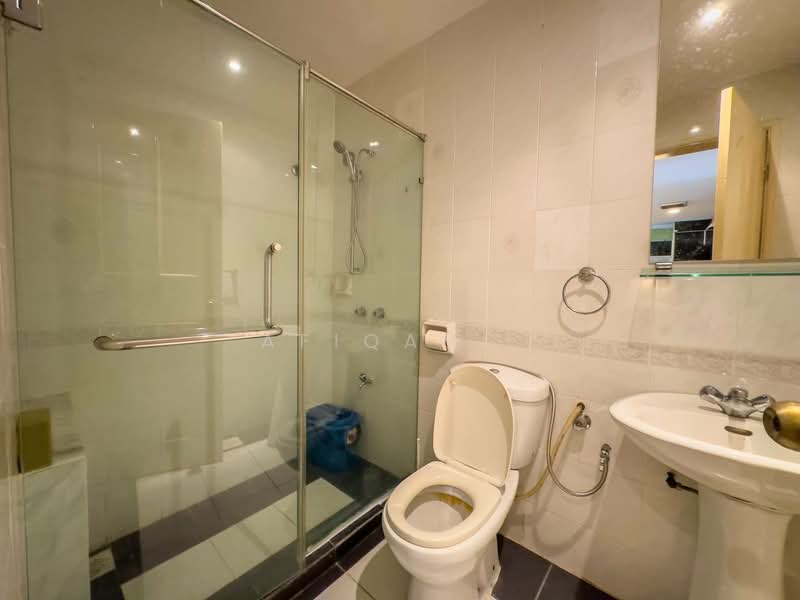 Townhouse for Sale in Country Heights (Kajang) - Afiqah . - Bathroom - PropertyGuru.com.my