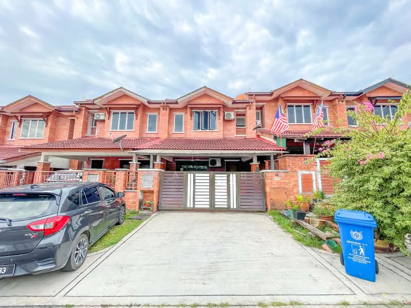 2-storey Terraced House for Sale in Alam Budiman (Shah Alam) - Salawati Busro - Exterior - PropertyGuru.com.my