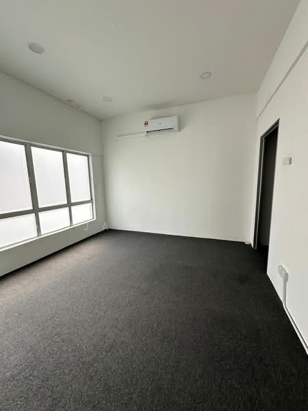 Taman equine 2nd floor office for rent seri kembangan untuk Untuk Disewa - RM 1,850 /bulan, Feb 2026 - Interior - PropertyGuru.com.my