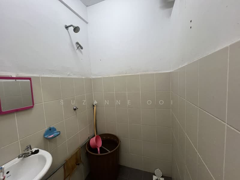Apartment for Sale at Bayu Nyaman - Suzanne Ooi - Bathroom - PropertyGuru.com.my