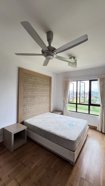 Condominium for Sale at Savanna Condominium - Yen Lim - Bedroom - PropertyGuru.com.my