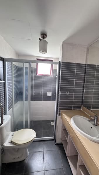 Condominium for Sale at Savanna Condominium - Yen Lim - Bathroom - PropertyGuru.com.my