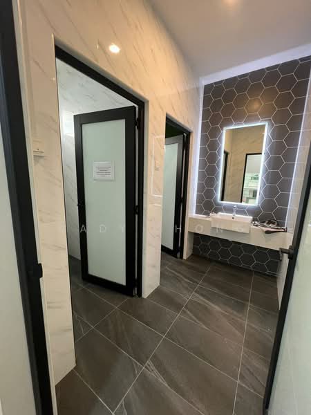 Semi-D Factory for Rent in Nusa Cemerlang (Iskandar Puteri (Nusajaya)) - Cady Chong - Bathroom - PropertyGuru.com.my