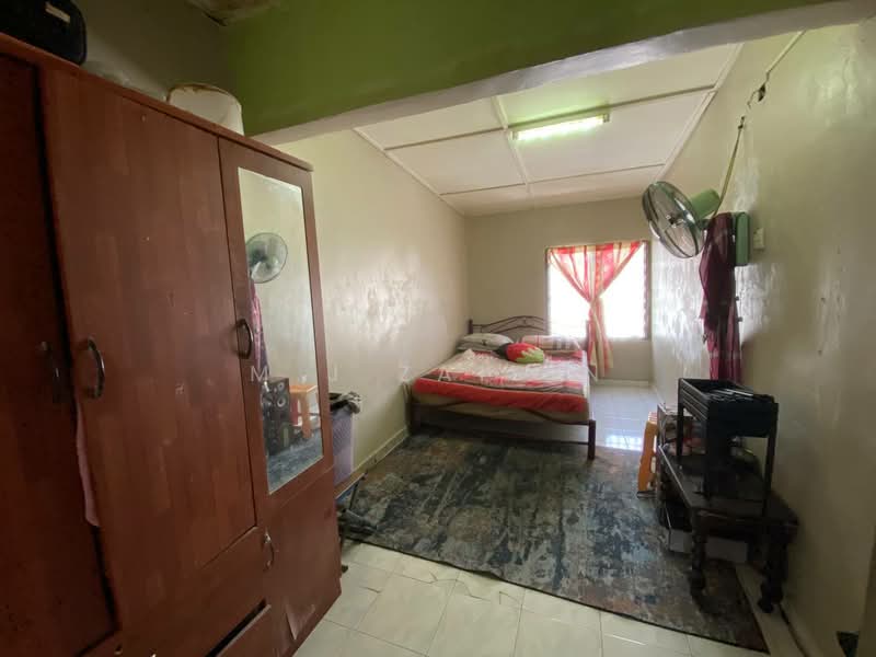 Terraced House for Sale in Ampang Jaya (Ampang) - M.J Zairin - Bedroom - PropertyGuru.com.my