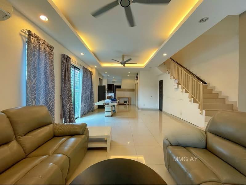 2-storey Terraced House for Rent in Shah Alam (Selangor) - Cassey Lim - Living Room - PropertyGuru.com.my
