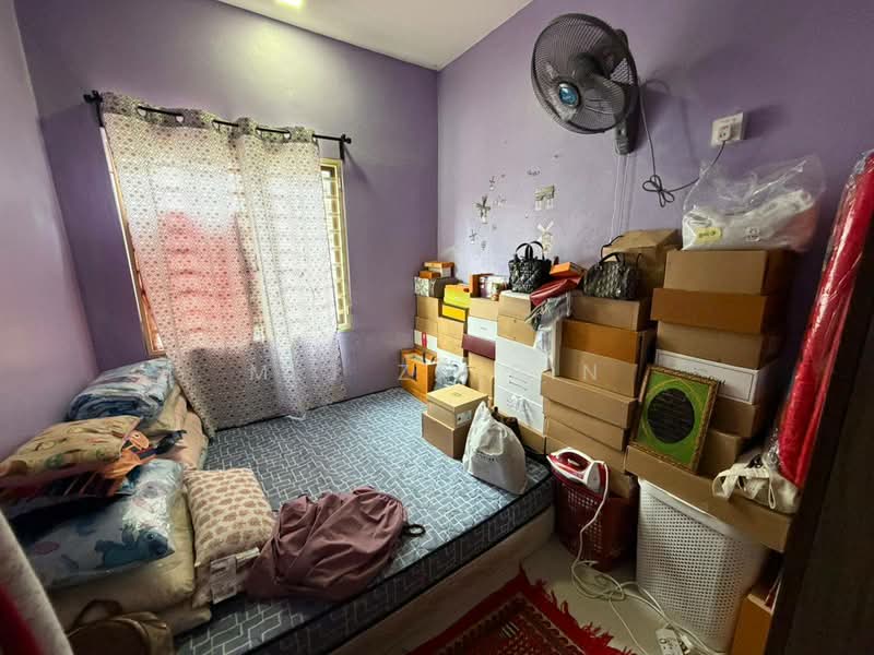 2-storey Terraced House for Sale in Taman Mulia Jaya (Ampang) - M.J Zairin - Bedroom - PropertyGuru.com.my