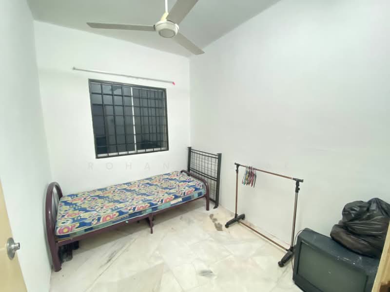 Residensi Warnasari 3 untuk Untuk Disewa - RM 700 /bulan, Mac 2026 - Bedroom - PropertyGuru.com.my