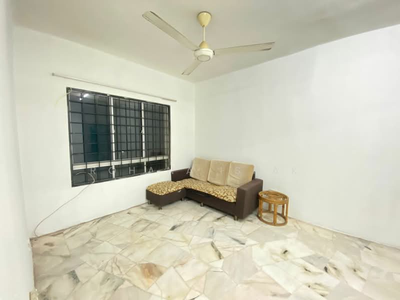 Residensi Warnasari 3 untuk Untuk Disewa - RM 700 /bulan, Mac 2026 - Living Room - PropertyGuru.com.my