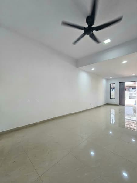 Taman Johor Jaya untuk Untuk Dijual - RM 849,000, Feb 2026 - Living Room - PropertyGuru.com.my