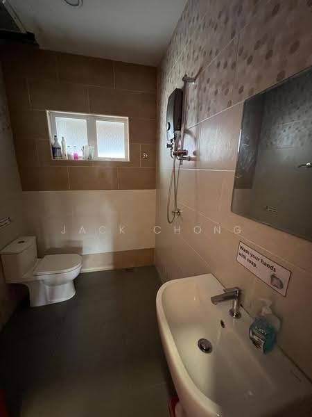 Bungalow House for Sale in Seksyen 11 (Petaling Jaya) - Jack Chong - Bathroom - PropertyGuru.com.my