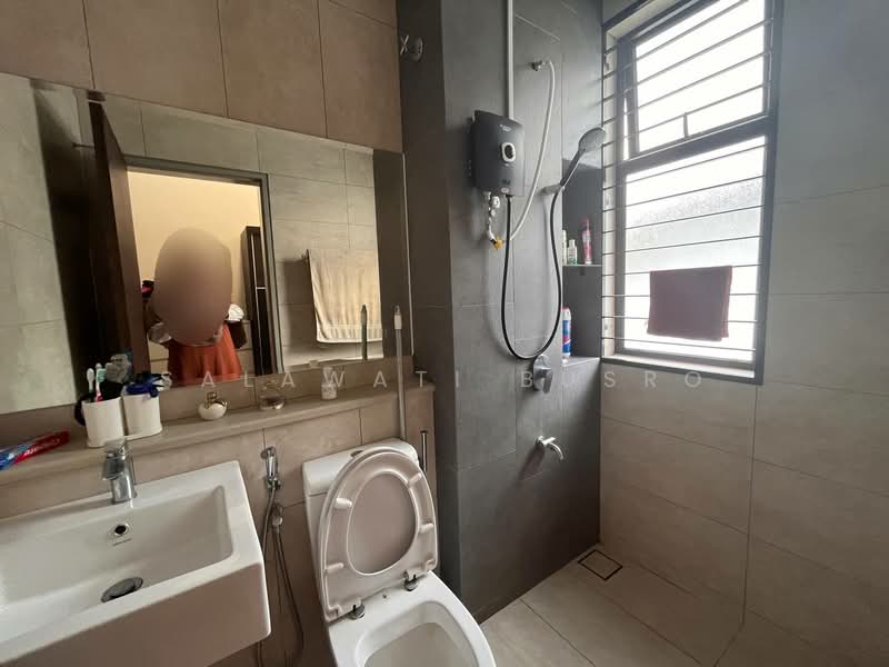 Terraced House for Rent in Elmina (Shah Alam) - Salawati Busro - Bathroom - PropertyGuru.com.my