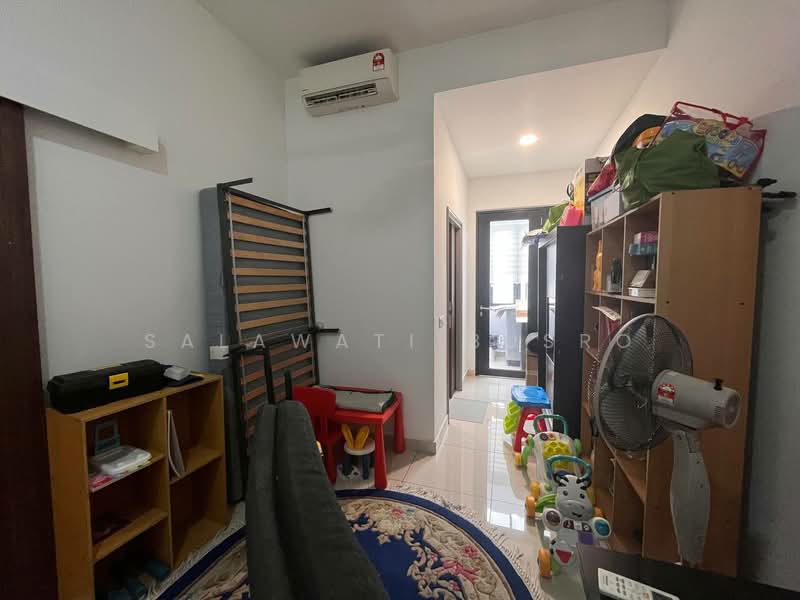 Terraced House for Rent in Elmina (Shah Alam) - Salawati Busro - Living Room - PropertyGuru.com.my