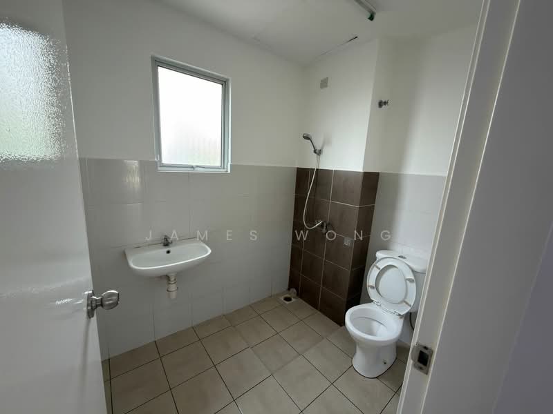 Iringan Bayu untuk Untuk Disewa - RM 999 /bulan, Feb 2026 - Bathroom - PropertyGuru.com.my