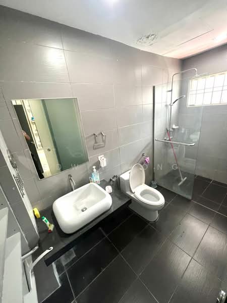 Townhouse for Sale in Jalan Ipoh (Kuala Lumpur) - Edwin Wong - Bathroom - PropertyGuru.com.my