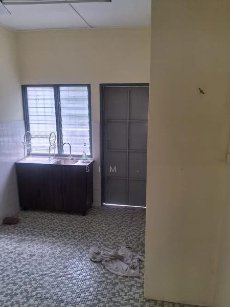 1-storey Terraced House for Sale in Taman Saujana Seksyen 3 (Bukit Katil) - Sim . - Kitchen - PropertyGuru.com.my