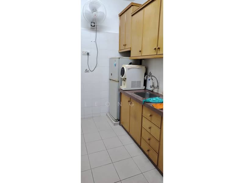 Springfield Condominium untuk Untuk Disewa - RM 1,400 /bulan, Feb 2026 - Kitchen - PropertyGuru.com.my