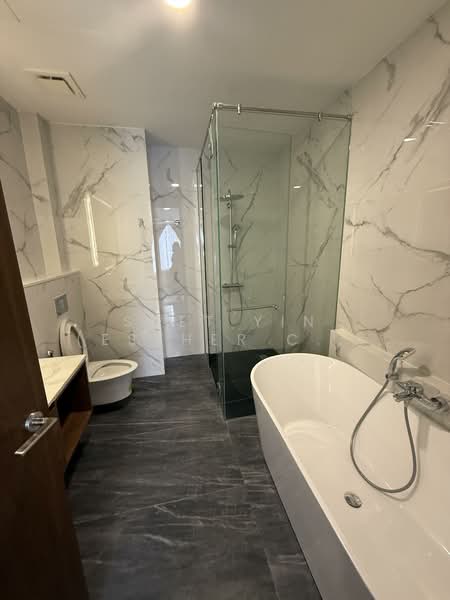 Service Residence for Sale at Core Residence @ TRX - Suet Yin (Esther Chan) - Bathroom - PropertyGuru.com.my