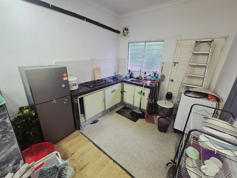 1-storey Terraced House for Sale in Taman Kobena (Senawang) - Azrul Othman - Kitchen - PropertyGuru.com.my