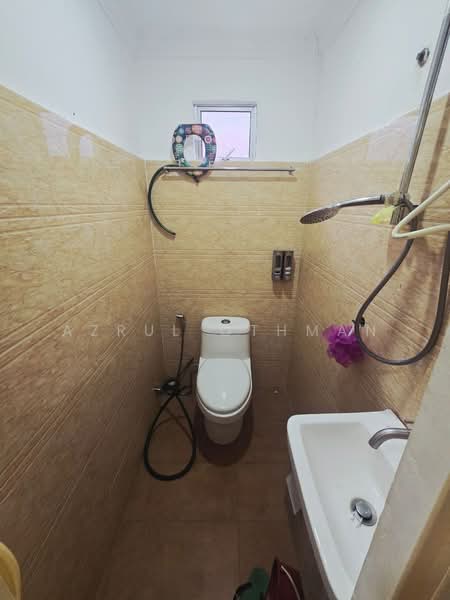 1-storey Terraced House for Sale in Taman Kobena (Senawang) - Azrul Othman - Bathroom - PropertyGuru.com.my