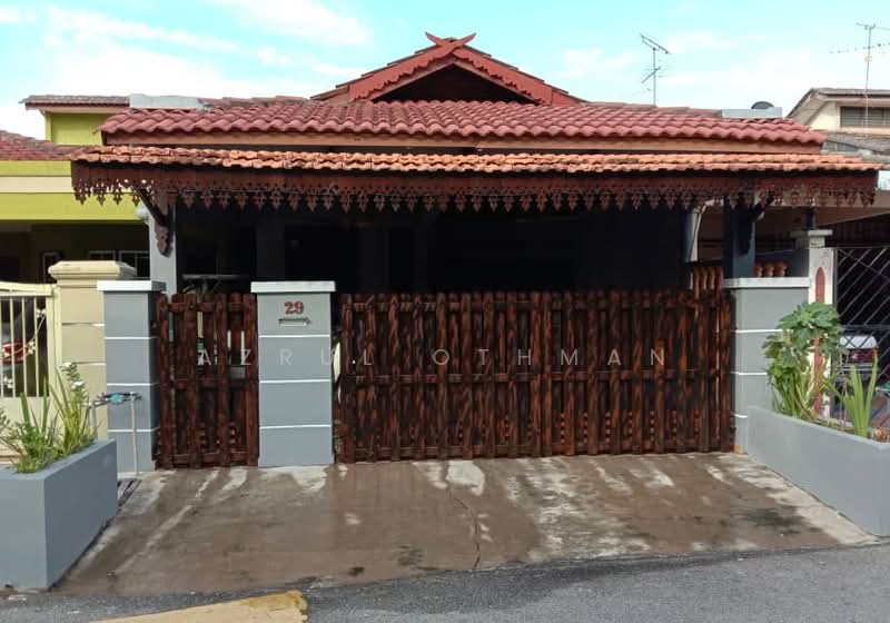 Rumah Teres 1 Tingkat untuk Dijual di Taman Kobena (Senawang) - Azrul Othman - Exterior - PropertyGuru.com.my