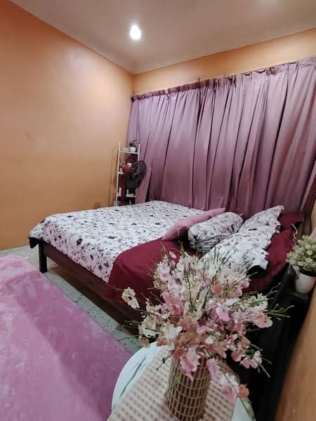 Rumah Teres 1 Tingkat untuk Dijual di Taman Kobena (Senawang) - Azrul Othman - Bedroom - PropertyGuru.com.my