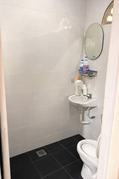 Rumah Teres 1 Tingkat untuk Dijual di Taman Kobena (Senawang) - Azrul Othman - Bathroom - PropertyGuru.com.my