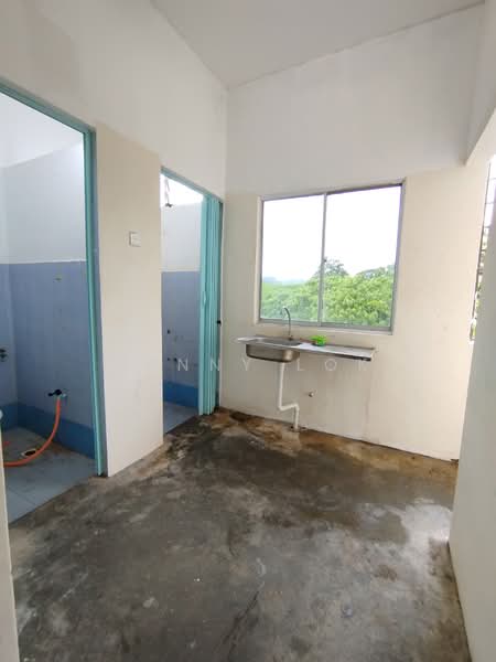 Flat for Sale at Taman Juru - Sunny Lok - Kitchen - PropertyGuru.com.my