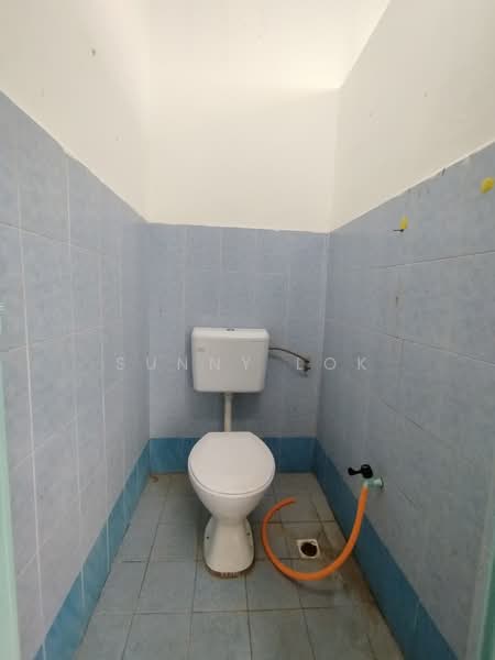 Flat for Sale at Taman Juru - Sunny Lok - Bathroom - PropertyGuru.com.my