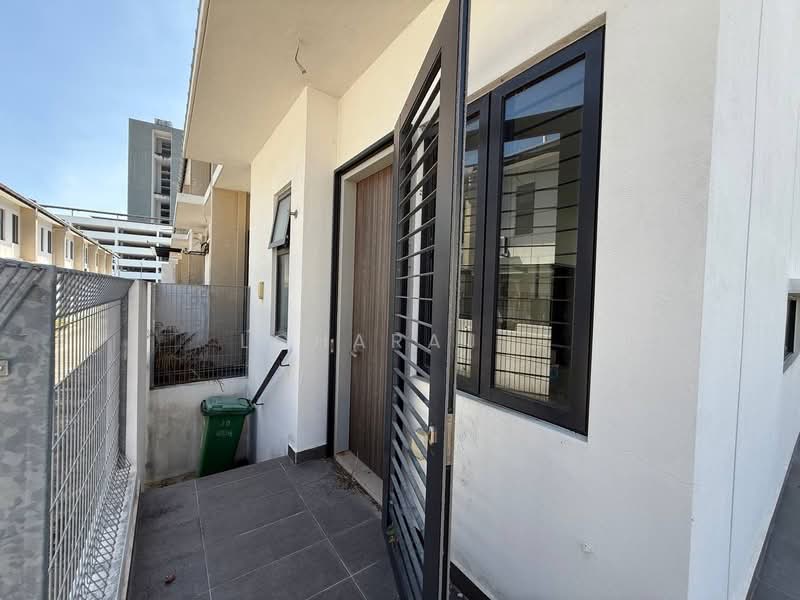 Terraced House for Sale in Elmina (Shah Alam) - Loharaj . - Exterior - PropertyGuru.com.my