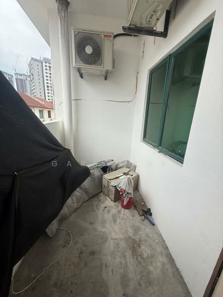 Shop / Office for Rent in Bukit Jambul (Penang) - Gary Thor - Balcony - PropertyGuru.com.my