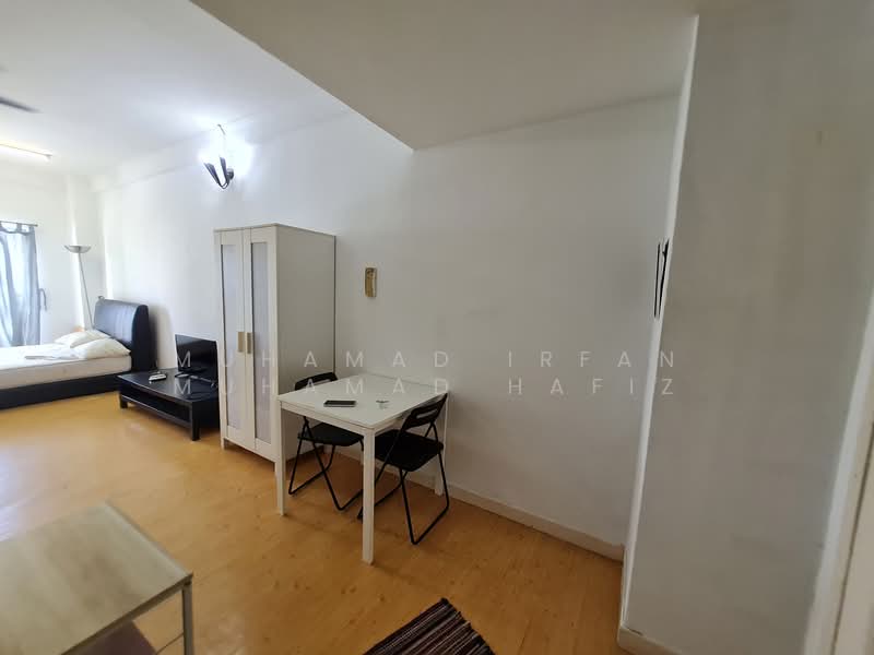 Service Residence for Rent at Dorchester - Muhamad Irfan Muhamad Hafiz - Dining Area - PropertyGuru.com.my