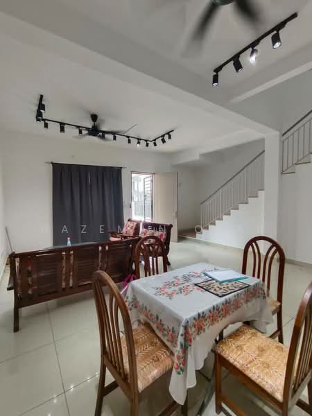 2-storey Terraced House for Rent in Alam Impian (Shah Alam) - Hazeman Omar - Living Room - PropertyGuru.com.my