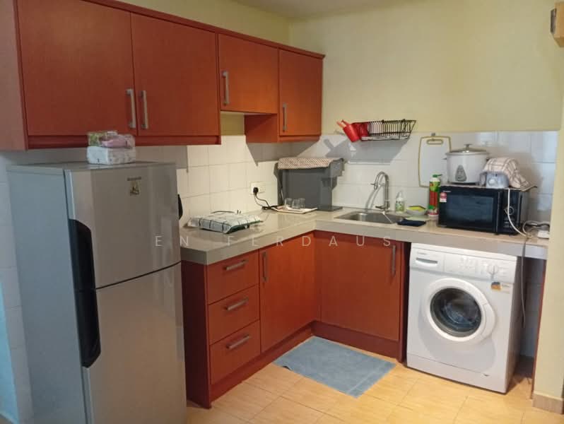 Service Residence for Sale at Maytower Serviced Residences - En Ferdaus - Kitchen - PropertyGuru.com.my