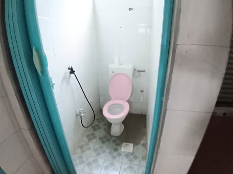Shop / Office for Sale in Taman Mutiara (Klang) - Teresa Teng - Bathroom - PropertyGuru.com.my