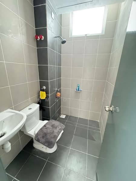 Townhouse for Rent in Dengkil (Selangor) - Ahmad Faiz - Bathroom - PropertyGuru.com.my