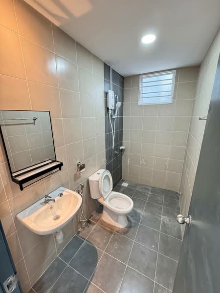 Townhouse for Rent in Dengkil (Selangor) - Ahmad Faiz - Bathroom - PropertyGuru.com.my