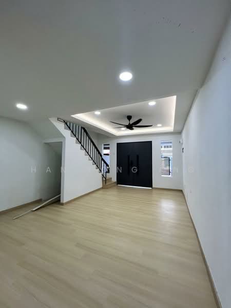 2-storey Terraced House for Sale in Taman Puteri Wangsa (Ulu Tiram) - Han Yong Ang - Living Room - PropertyGuru.com.my