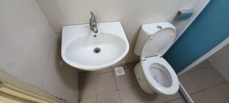 OUG Parklane untuk Untuk Dijual - RM 350,000, Feb 2026 - Bathroom - PropertyGuru.com.my