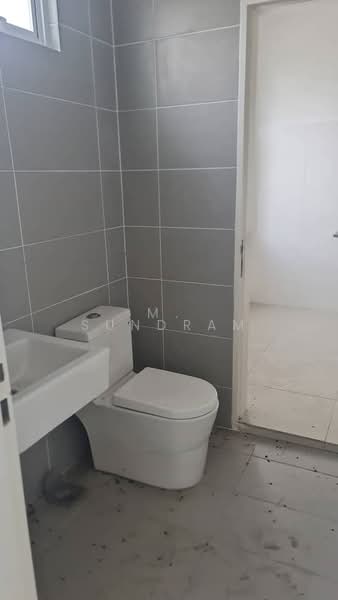 Semi-Detached House for Sale in Seremban (Negeri Sembilan) - M. Sundram - Bathroom - PropertyGuru.com.my