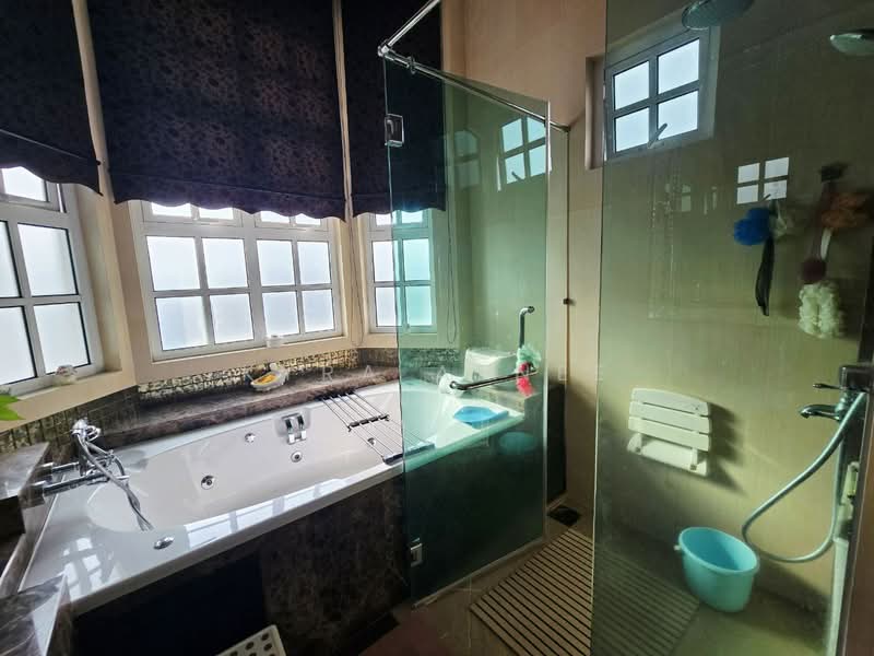Bungalow for Sale in Cyberjaya (Selangor) - Kyra Afnee - Bathroom - PropertyGuru.com.my
