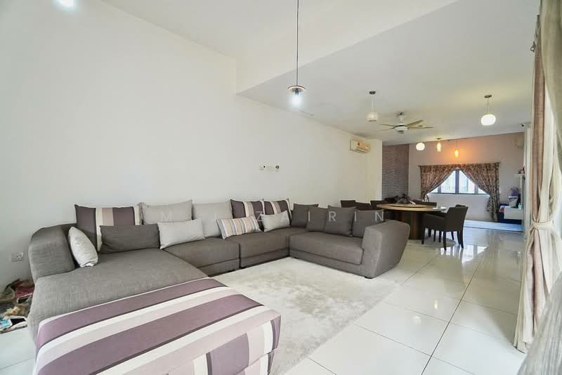3-storey Terraced House for Sale in Gombak (Kuala Lumpur) - M.J Zairin - Living Room - PropertyGuru.com.my