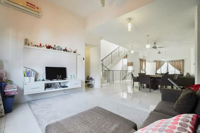 3-storey Terraced House for Sale in Gombak (Kuala Lumpur) - M.J Zairin - Living Room - PropertyGuru.com.my