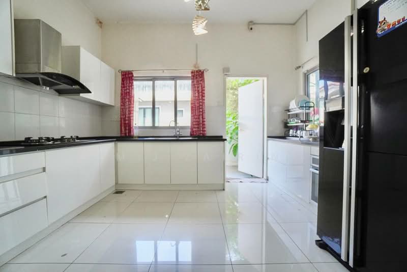 3-storey Terraced House for Sale in Gombak (Kuala Lumpur) - M.J Zairin - Kitchen - PropertyGuru.com.my