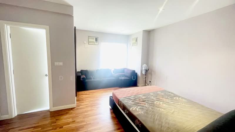 Condominium for Sale at Seri Maya Condominium - Deeya Yusof - Living Room - PropertyGuru.com.my