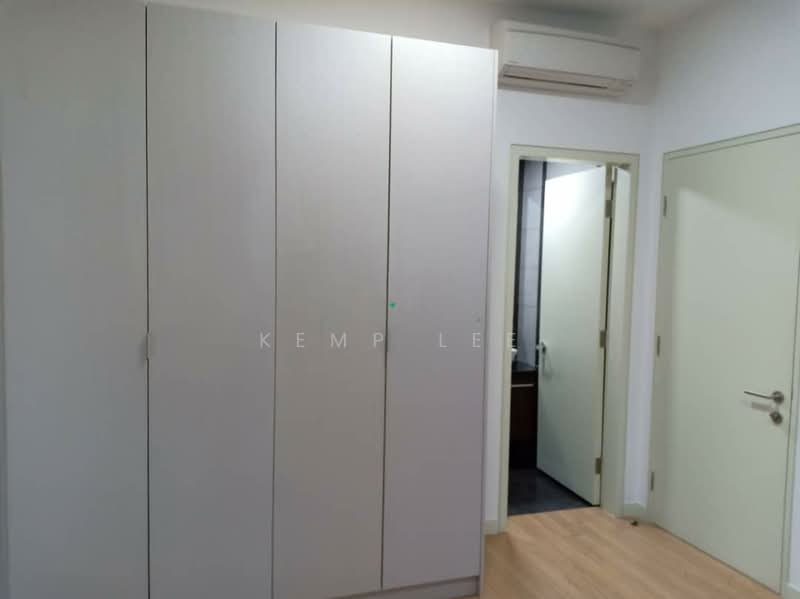 Condominium for Sale at Amanja - Kemp Lee - master room - PropertyGuru.com.my