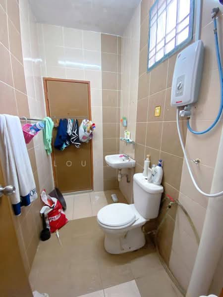 2-storey Terraced House for Sale in Taman Bestari Indah (Ulu Tiram) - Louis Tan - Bathroom - PropertyGuru.com.my