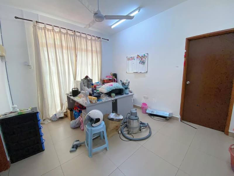 2-storey Terraced House for Sale in Taman Bestari Indah (Ulu Tiram) - Louis Tan - Study - PropertyGuru.com.my