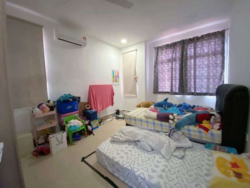 2-storey Terraced House for Sale in Taman Bestari Indah (Ulu Tiram) - Louis Tan - Bedroom - PropertyGuru.com.my
