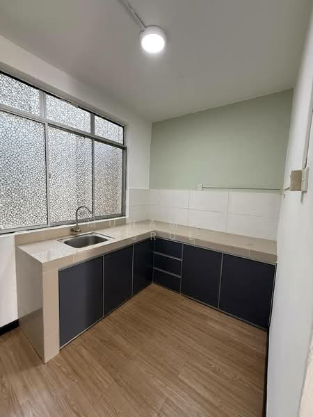 Taman Johor Jaya untuk Untuk Dijual - RM 390,000, Feb 2026 - Kitchen - PropertyGuru.com.my