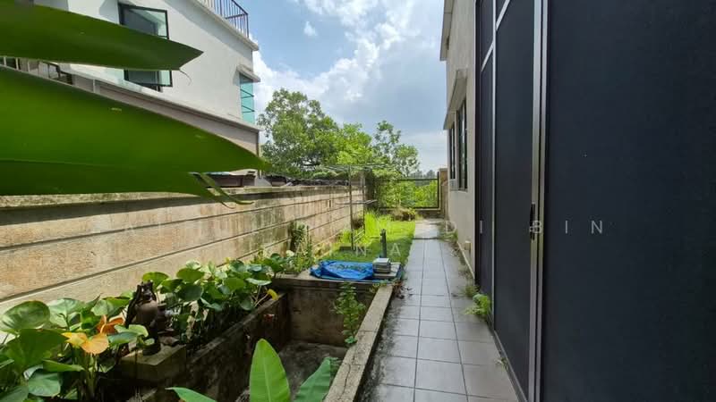 Semi-Detached House for Sale in Bukit Jelutong (Shah Alam) - Zairul Hamedi Bin Zainal - Exterior - PropertyGuru.com.my